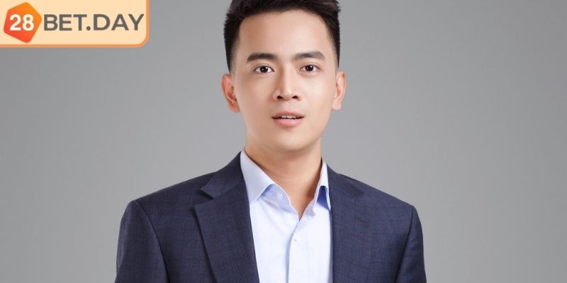 CEO Trần Tơ - Hành Trình Tạo Nên Thương Hiệu Uy Tín 28bet 2 CEO Trần Tơ củng cố đội ngũ nhân viên